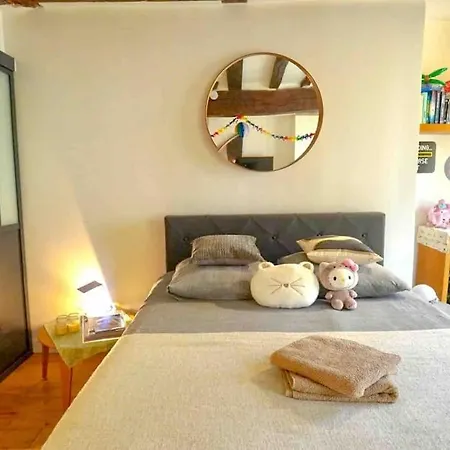 Modern Designed Apartment@ Beaubourg * Parigi